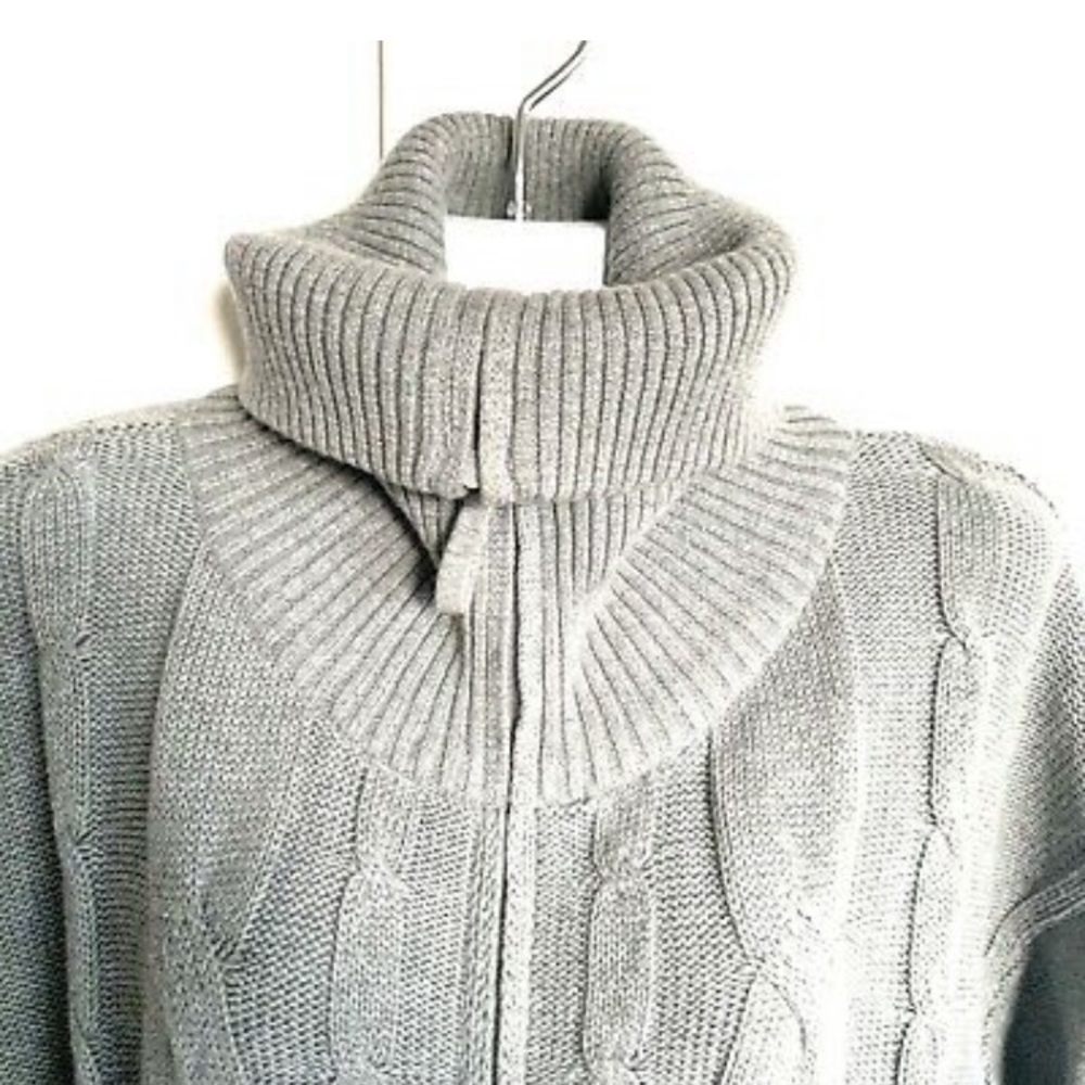 LACOSTE SWEATER